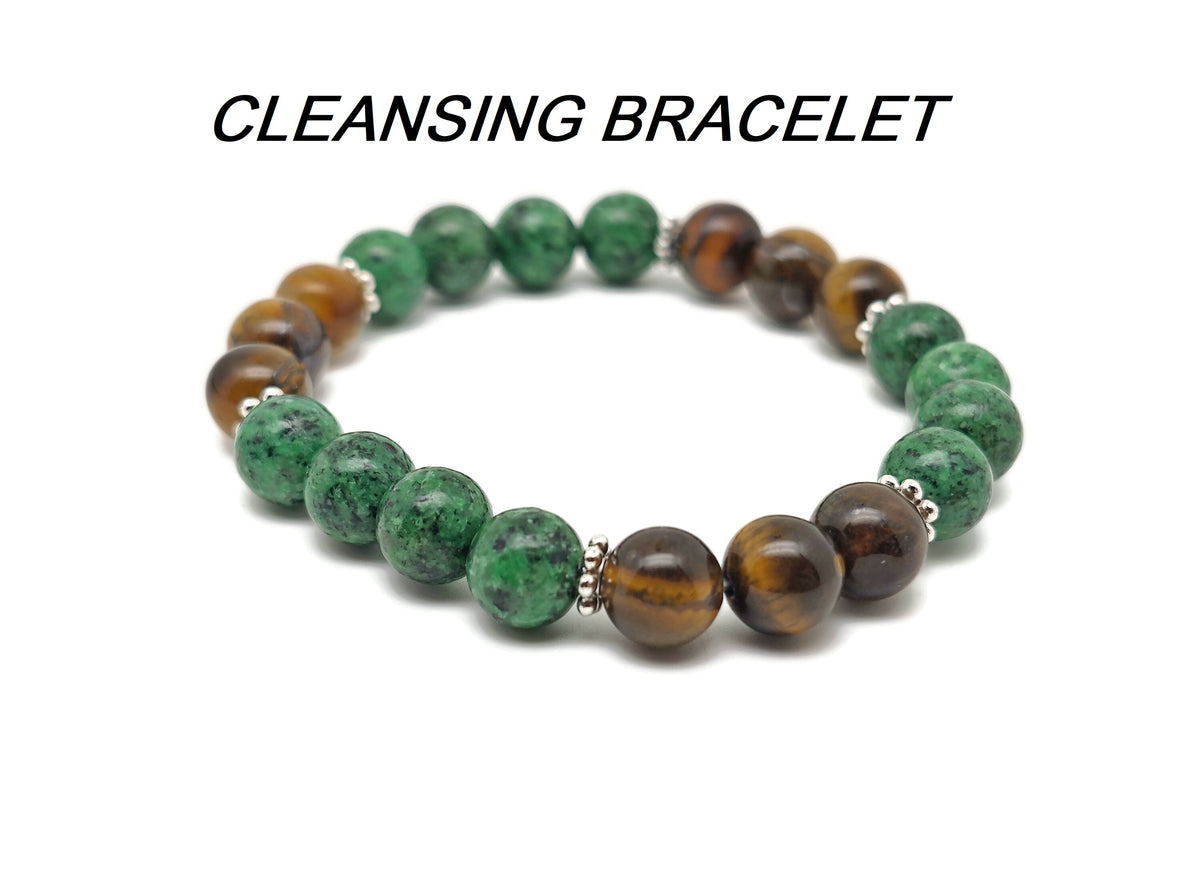 Handmade GemstoneGO intention bracelet with colorful crystals, stretch design, suitable for men and women, customizable style.