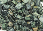 Kambaba Jasper crystal chips, semi-tumbled stones in 7-12mm, shown in bulk with green and black swirling patterns.