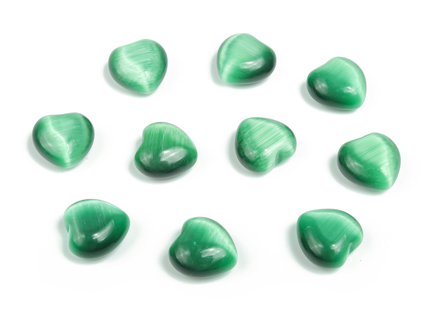 Piedra preciosa de corazón ojo de gato verde - Con forma de corazón abombado - 15x15x9mm - HE1028