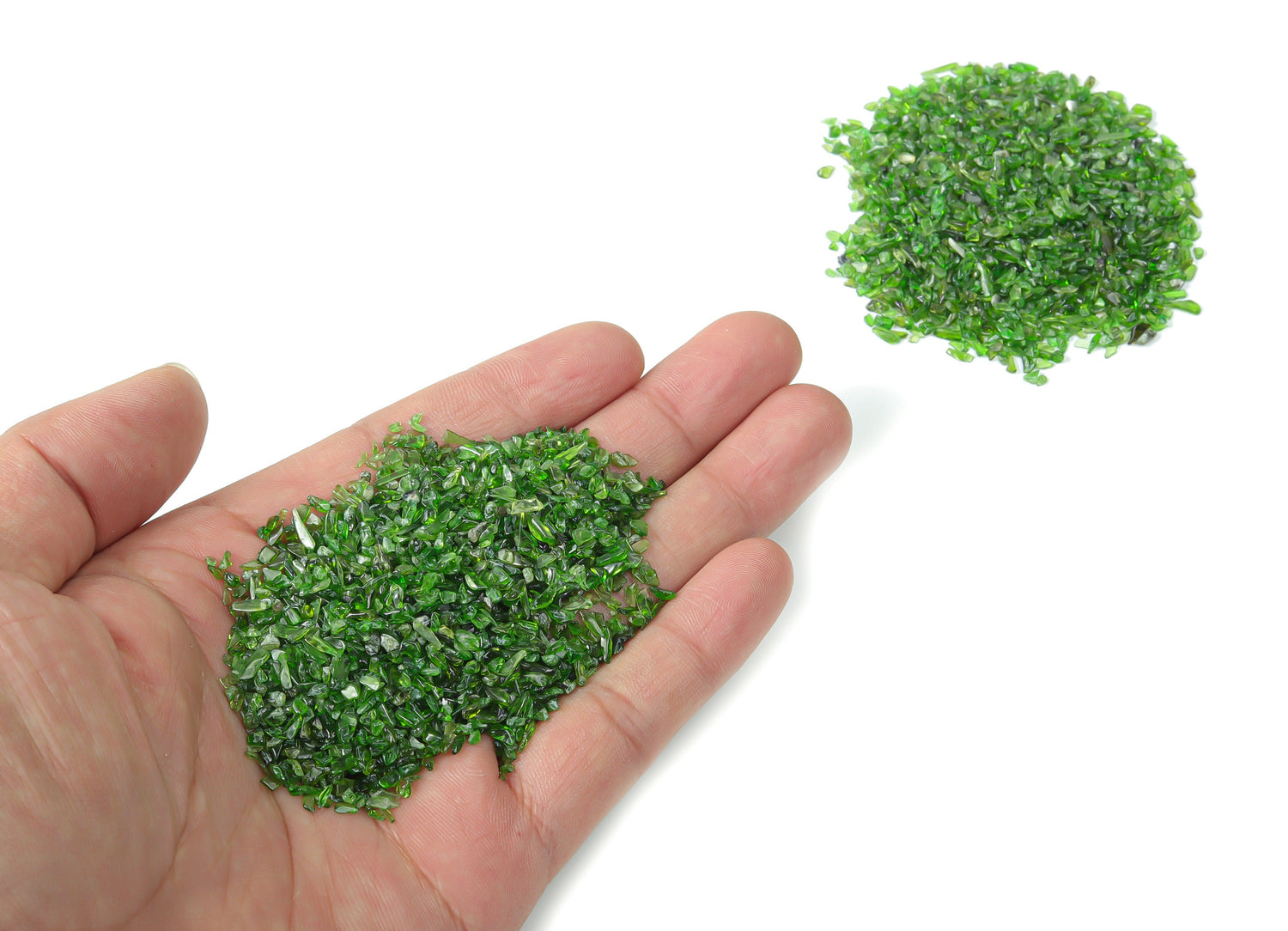 Éclats de diopside ?€? Éclats de pierres précieuses ?€? Éclats de cristal semi-polis - Cristal en vrac - 2-6 mm - CP1154