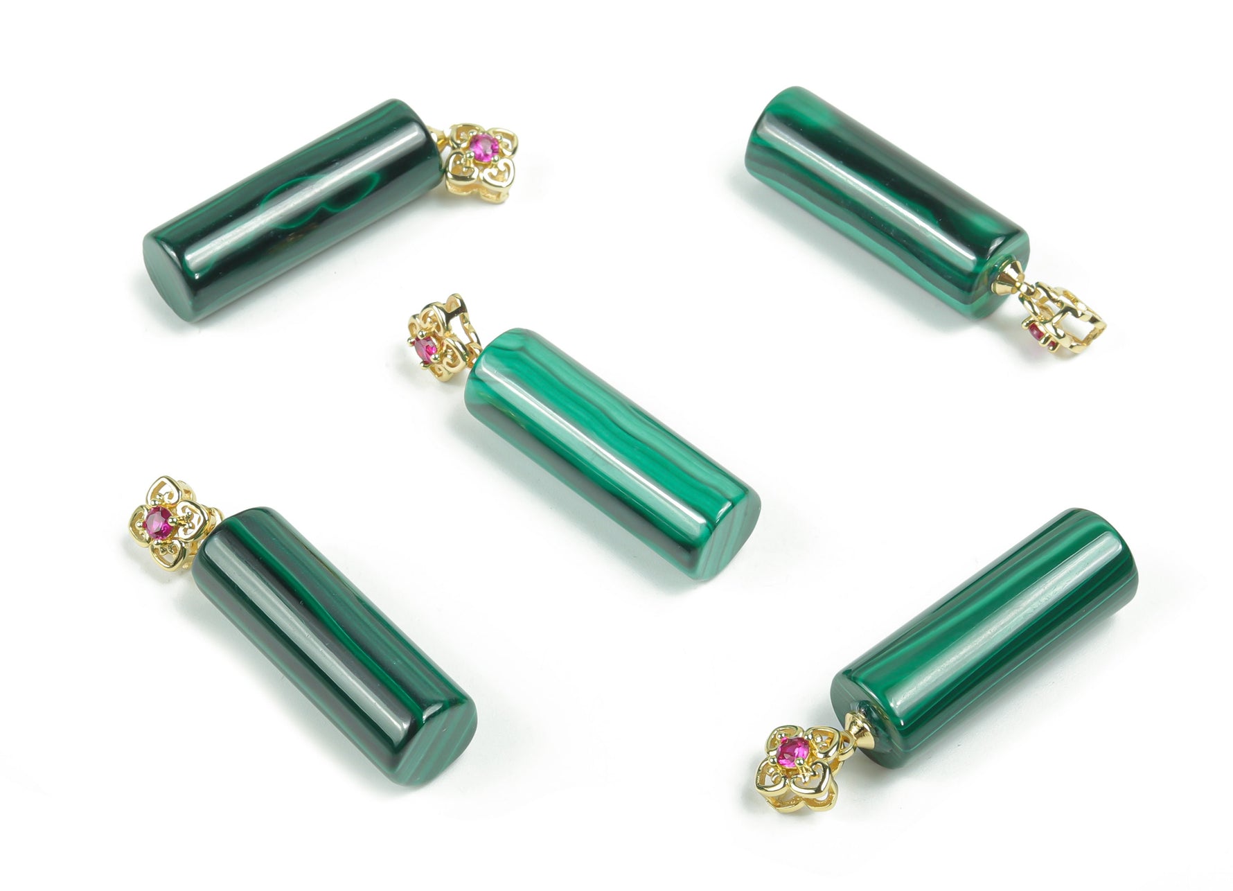 Malachite crystal pendant from GemstoneGO featuring a polished green gemstone with natural banding, ideal for healing and jewelry.