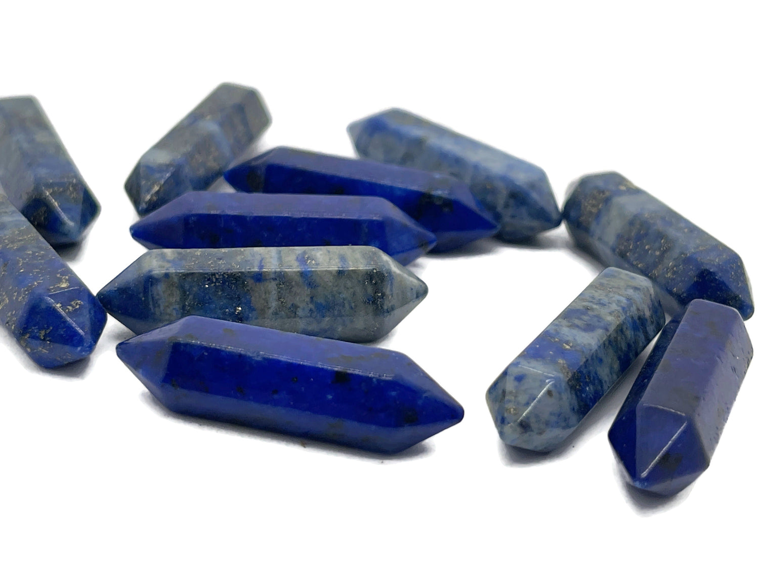 Pointe de cristal sculptée en lapis-lazuli - 33 mm - PO1012