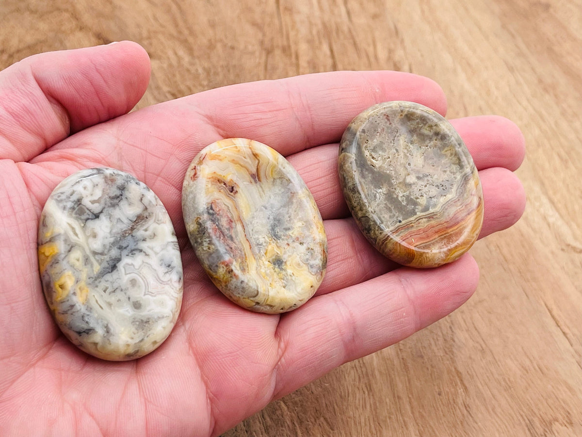Crazy Lace Agate worry stone from GemstoneGO, 4.5x3.5cm smooth crystal with colorful lace patterns for stress relief.