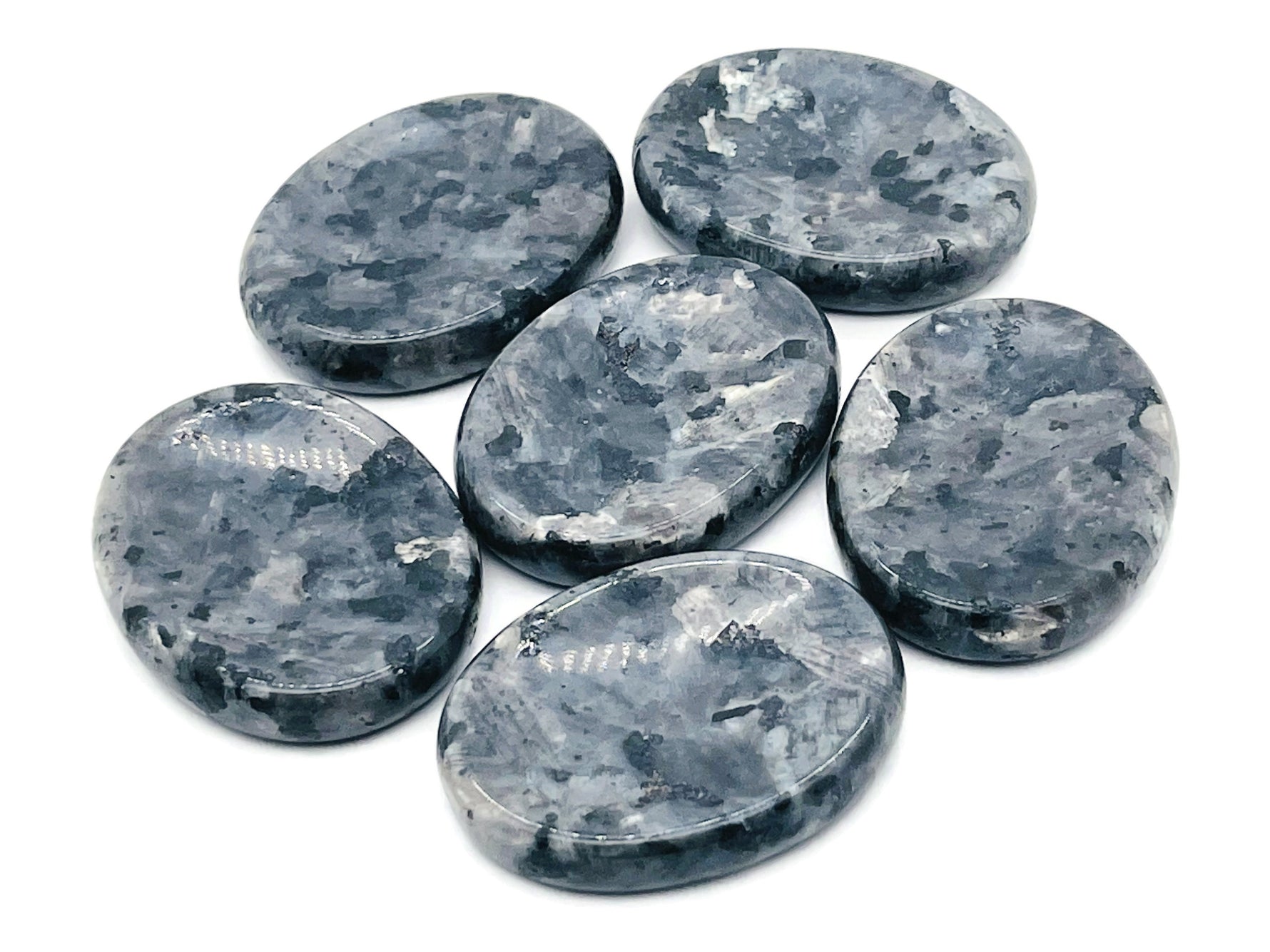 Larvikite worry stone from GemstoneGO, 4.5x3.5cm soothing crystal with polished smooth surface for relaxation and meditation.