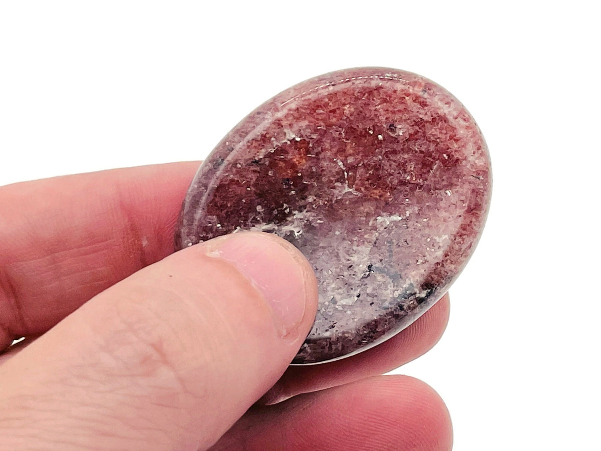 Strawberry Quartz worry stone from GemstoneGO, smooth 4.5x3.5cm crystal for calming and stress relief.