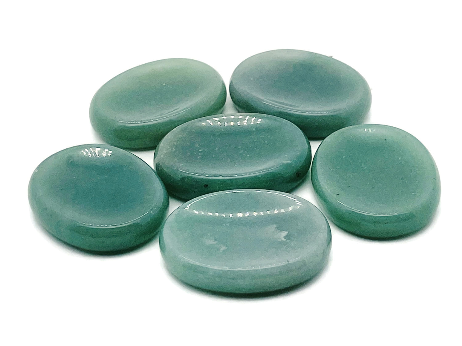 Aventurine worry stone from GemstoneGO, measuring 4.5x3.5cm, featuring smooth polished green aventurine crystal for calming use.
