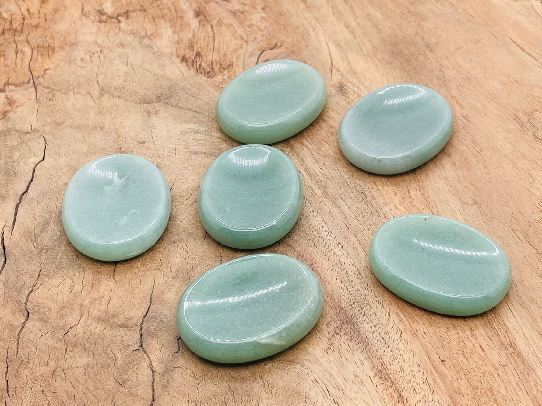 Aventurine worry stone from GemstoneGO, smooth 4.5x3.5cm calming crystal for stress relief and meditation.
