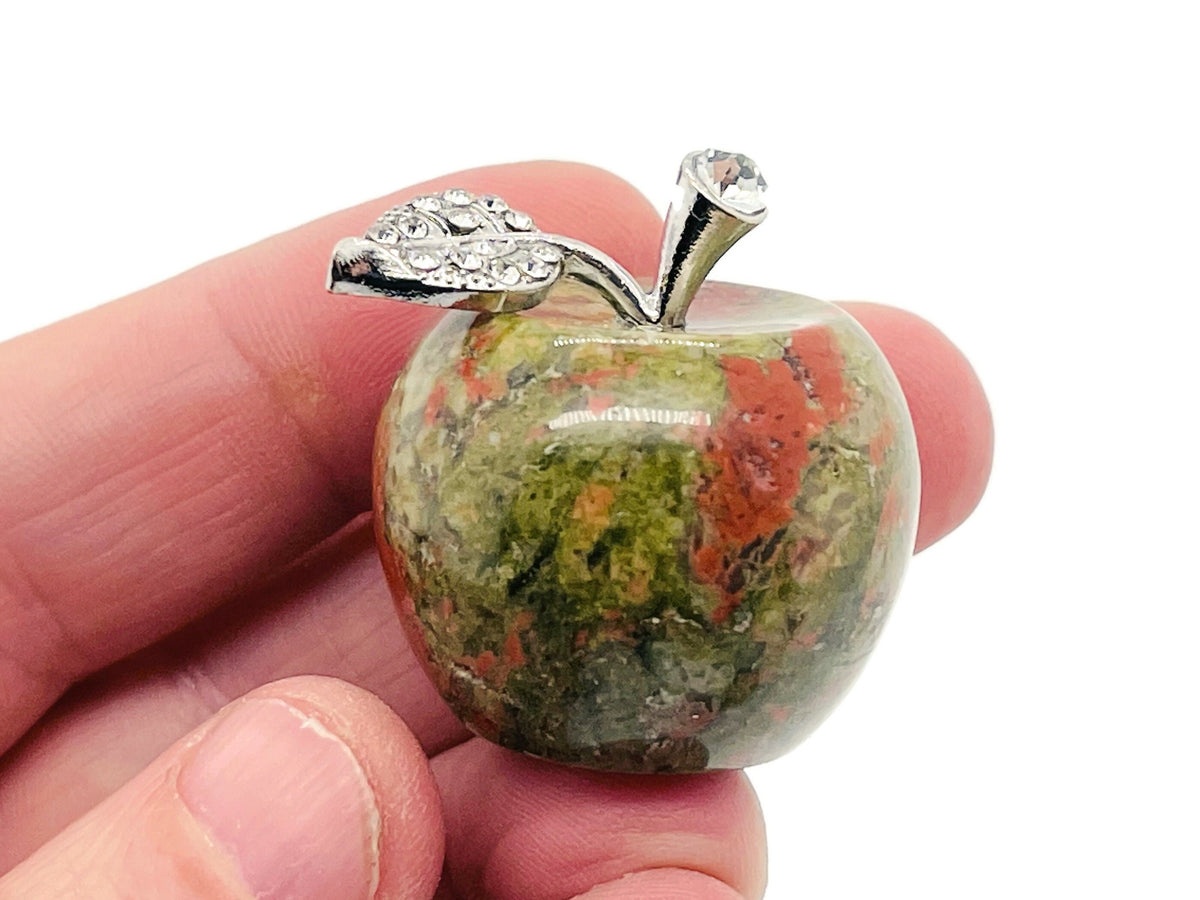 Unakite apple-shaped crystal carving by GemstoneGO, 30mm, featuring natural gemstone details and polished smooth surface.
