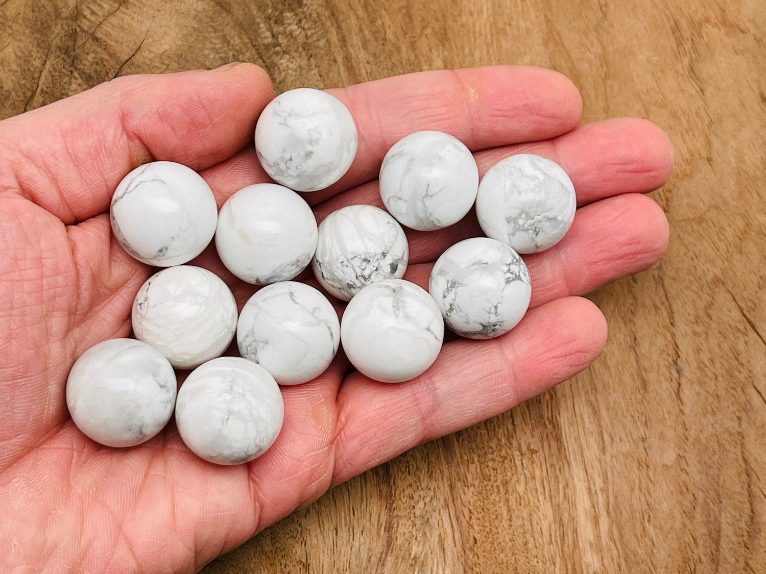 Howlite Sphere Gemstone - Crystal Ball - 20mm - SP1015