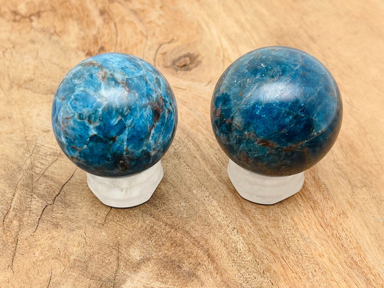 Esfera de apatita azul - Bola de cristal - 40-50mm - BA1002