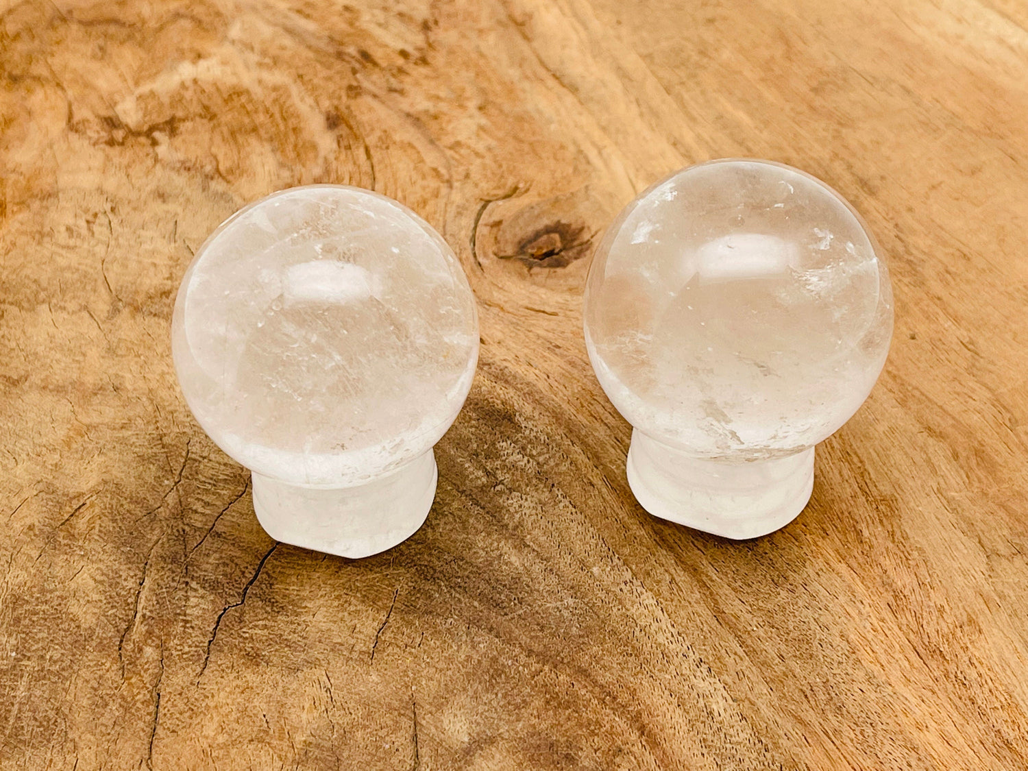 Clear Quartz Sphere Gemstone - Crystal Ball - 40-50mm - BA1019