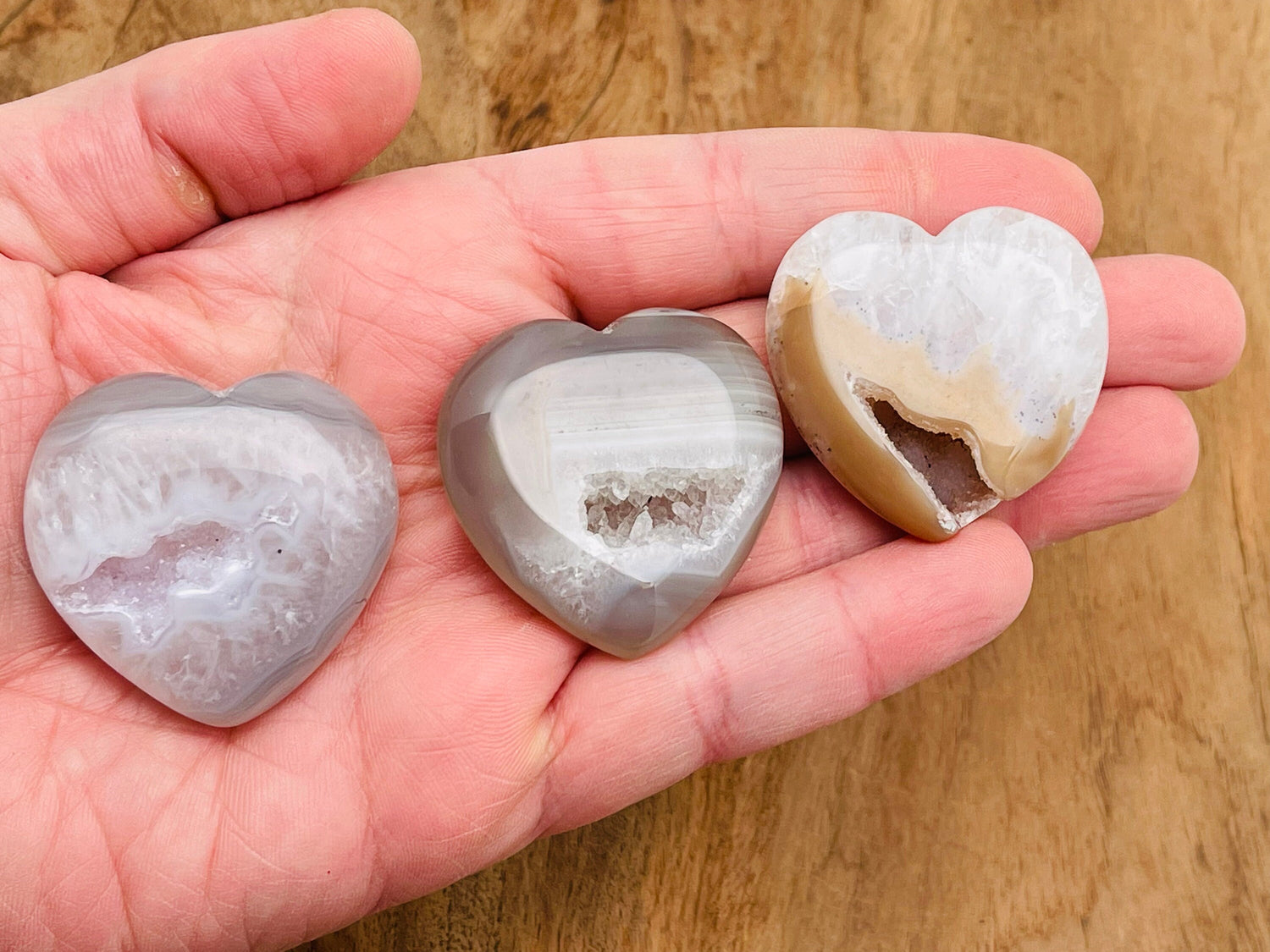 Pierre précieuse en forme de cœur d'agate druzy - Agate druzy en forme de cœur - Cristaux - Pierre précieuse naturelle - 3,8 à 4,8 cm - HE1273