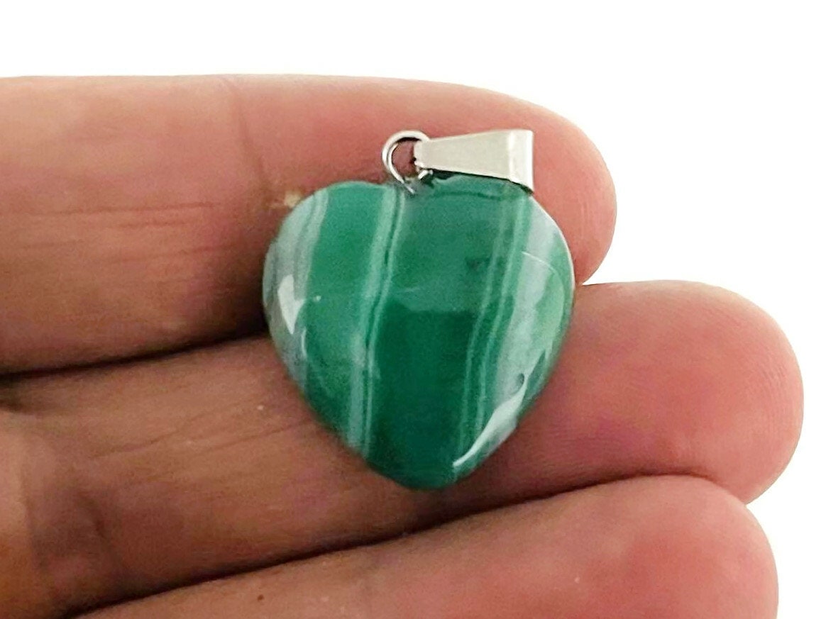 Green agate heart pendant from GemstoneGO, featuring a mini crystal healing pendant with a polished green gemstone heart shape.