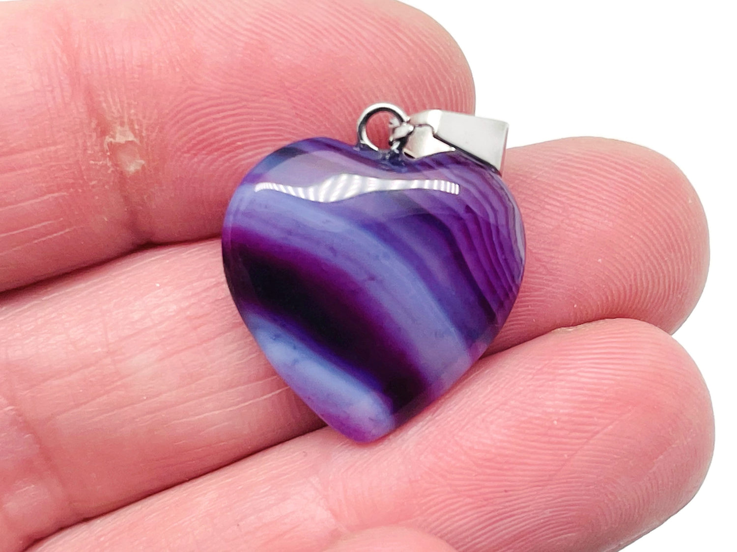 Purple agate heart pendant by GemstoneGO featuring a mini crystal design, perfect for healing and gift-giving.