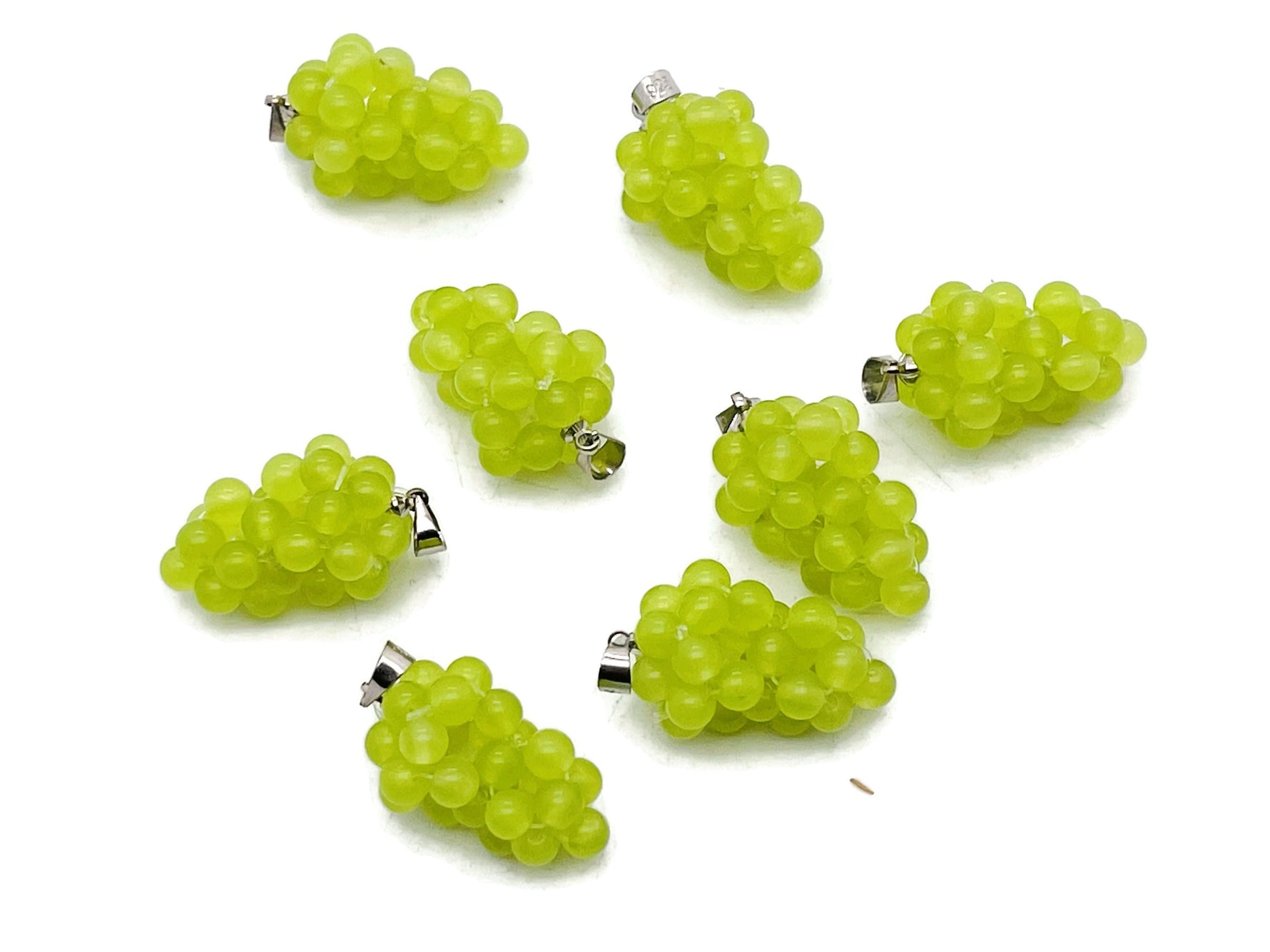 Green agate grape crystal pendant with gemstone details, showcasing a vibrant crystal grape design by GemstoneGO.