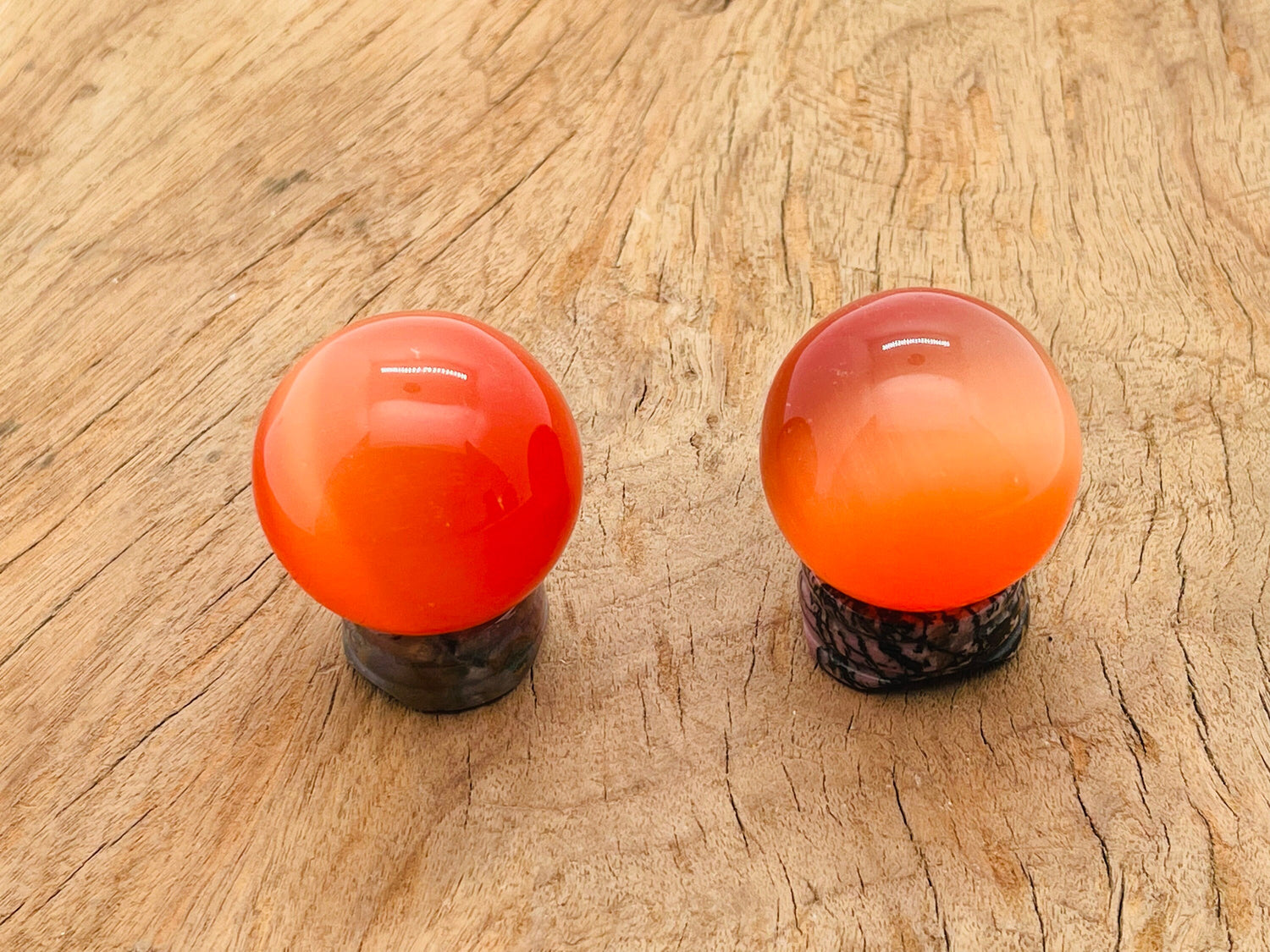 Esfera de piedra preciosa ojo de gato naranja - Bola de cristal - 40 mm - BA1042