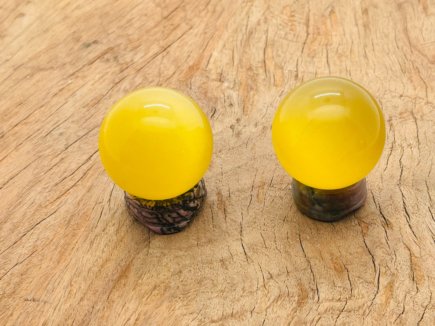 Gema Esférica Ojo de Gato Amarillo - Bola de Cristal - 40mm - BA1043