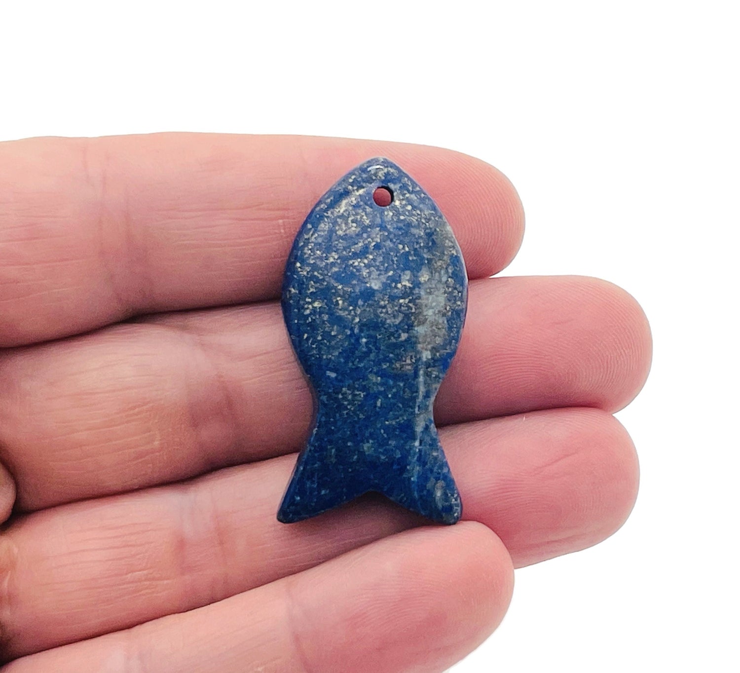Pendentifs en lapis-lazuli sculptés en forme de poisson - Poissons (signe du zodiaque) - Cristal ajouré - Pierre polie en vrac - Cadeau pour nageur - NC1379