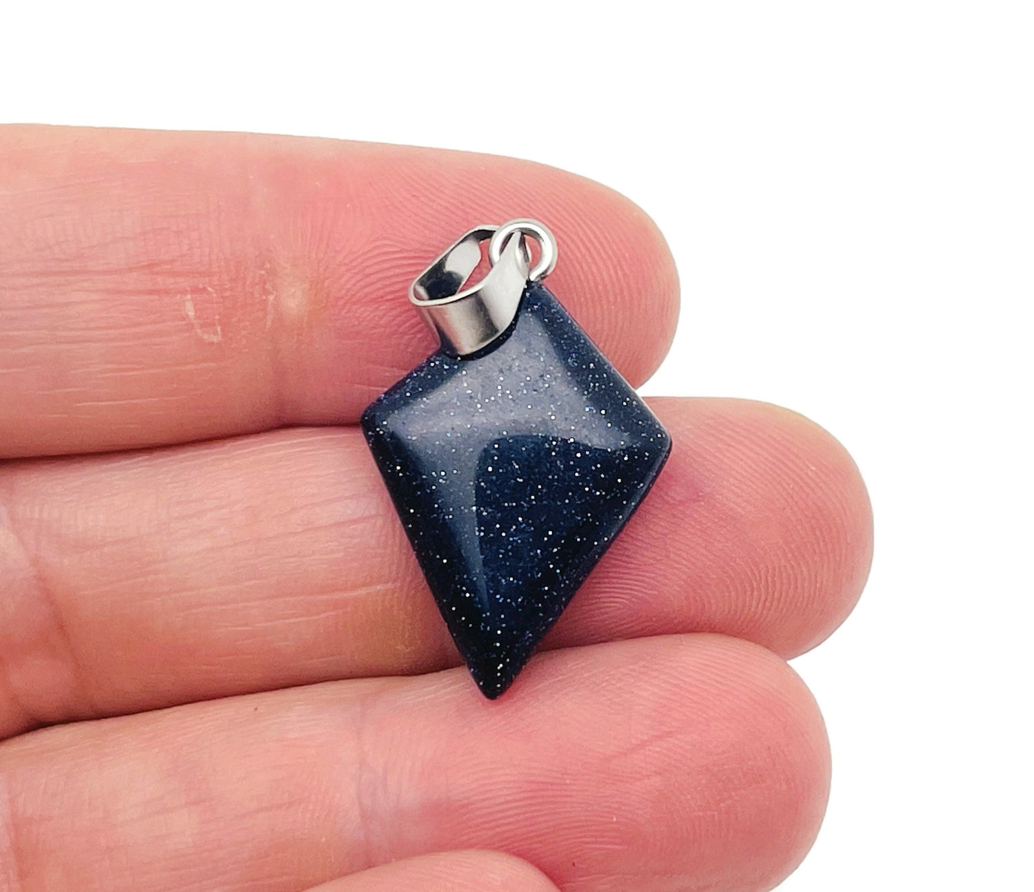 Colgante de Piedra Preciosa Triángulo de Goldstone Azul - Gema Geométrica - NC1341