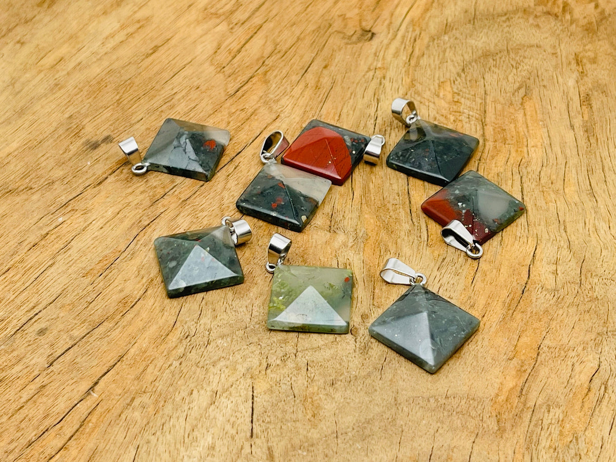 African Bloodstone pyramid gemstone pendant, natural gemstone jewelry featuring a dark green and red bloodstone pyramid shape.