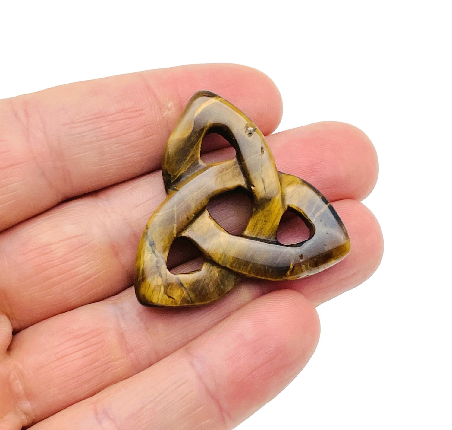 Pierre sculptée œil de tigre à motif nœud celtique - Pierre précieuse Trinity Crystals - Création de bijoux - Cristaux de guérison - CK1005