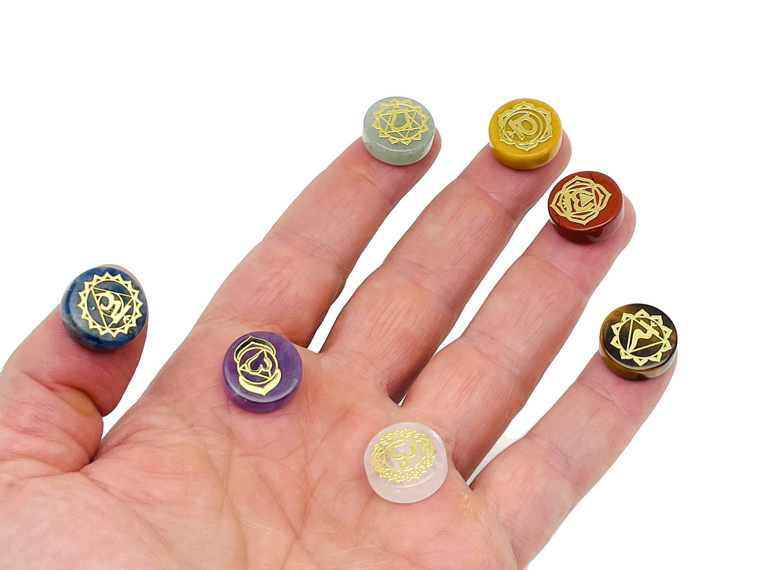 Ensemble de sept pierres de chakra - Ornement de méditation des chakras ?€? Énergie positive ?€? Pierres Reiki - Pierres de cristal de guérison ?€? Pierres de paume - CH1006