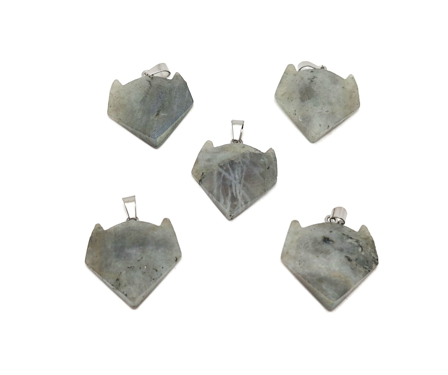 Labradorite wolf head gemstone pendant featuring vibrant crystal hues, crafted by GemstoneGO for unique jewelry accessories.