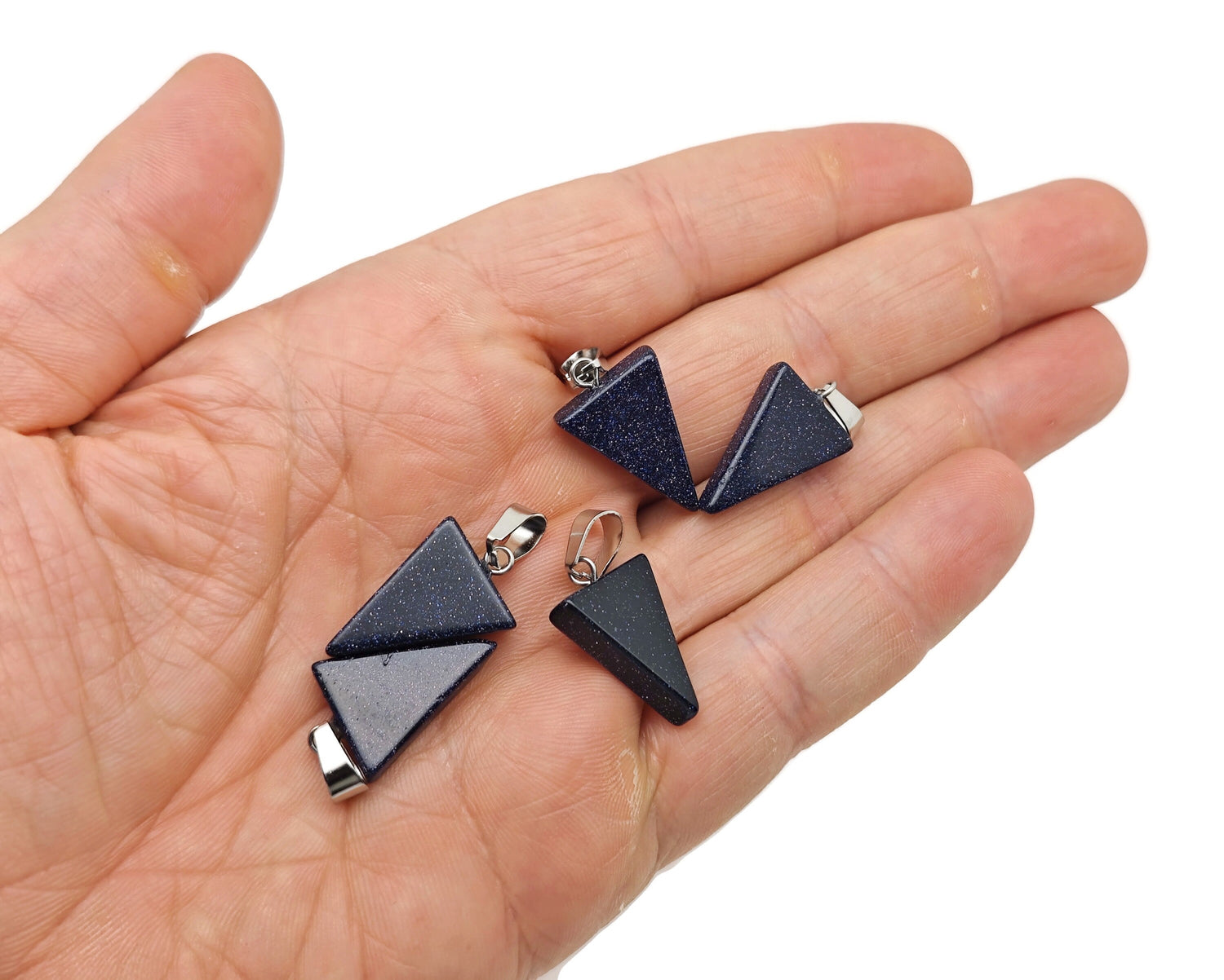 Colgante de cristal de aventurina azul en forma de triángulo - Venta al por mayor a granel - NC1621