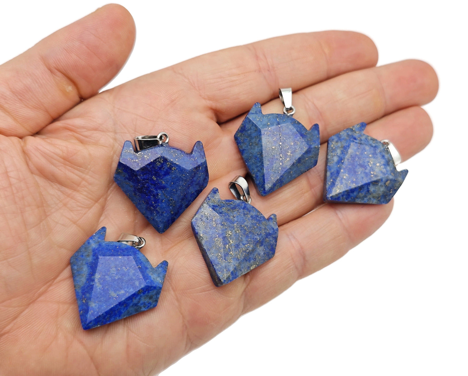 Pendentif tête de loup en lapis-lazuli - Pierre naturelle sculptée en cristal - Tête de loup en cristal - Bijou en cristal tête de loup - NC1473