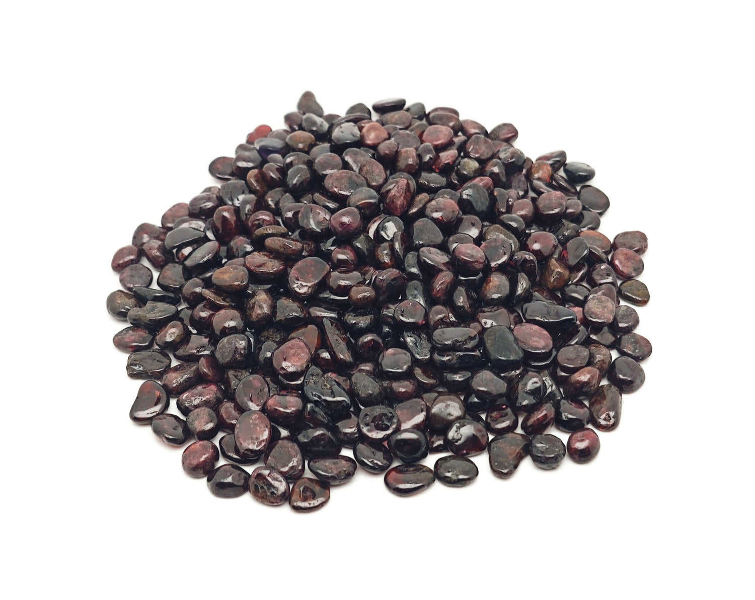 Semi-tumbled garnet crystal chips, 7-9mm, natural gemstone, bulk pack from GemstoneGO, showcasing vibrant red mineral pieces.