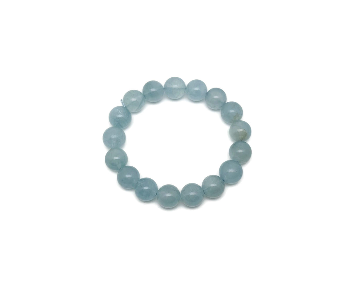 Aquamarine beaded crystal bracelet for men and women with stretchy design, featuring healing crystal stones from GemstoneGO.
