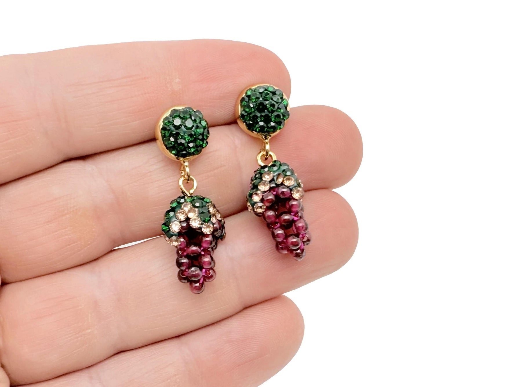 Garnet Grape jewelry set by GemstoneGO featuring a necklace and earrings with deep red garnet and crystal accents.