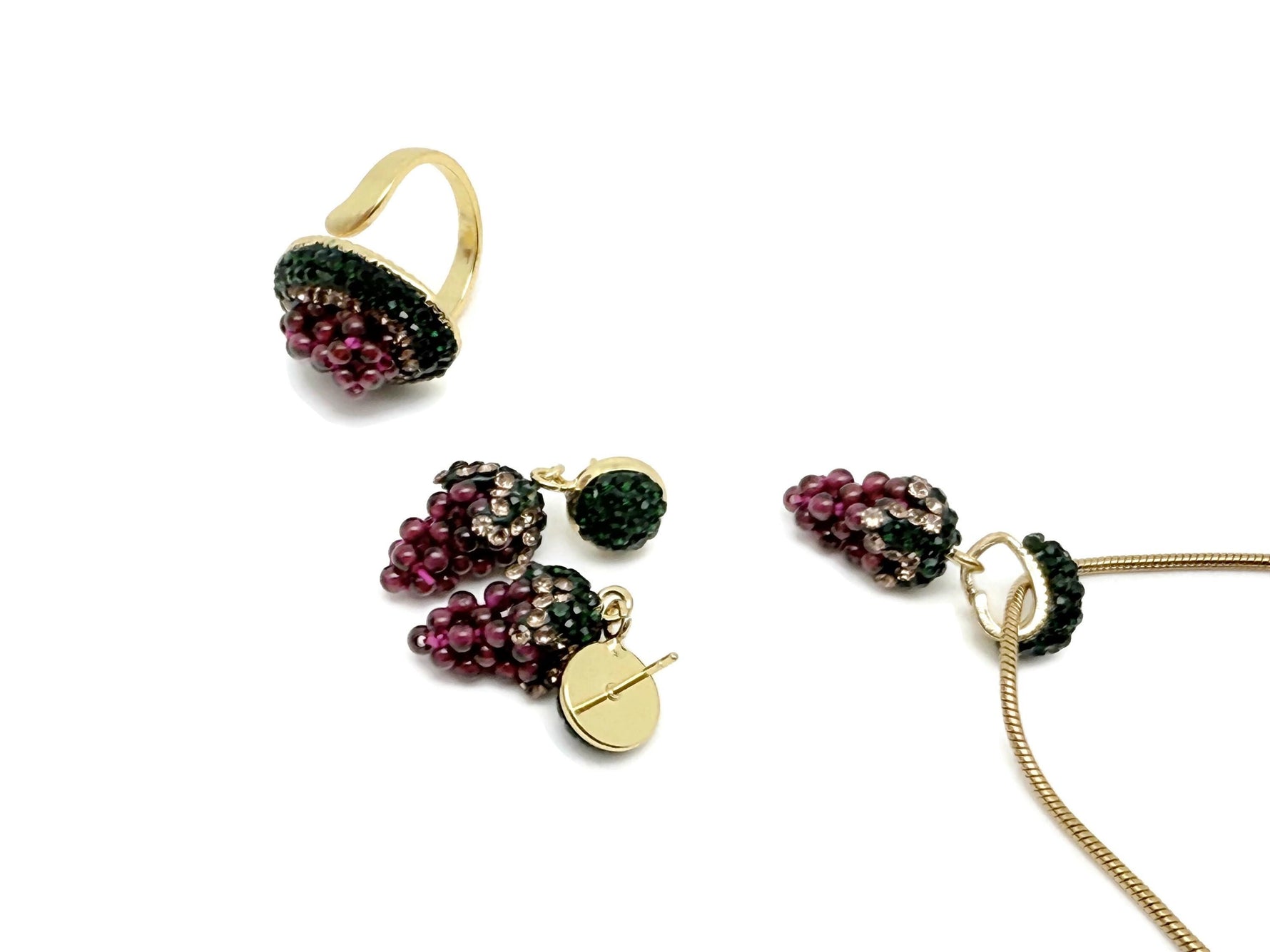 Garnet Grape jewelry set with matching necklace and earrings featuring deep red garnet stones by GemstoneGO.