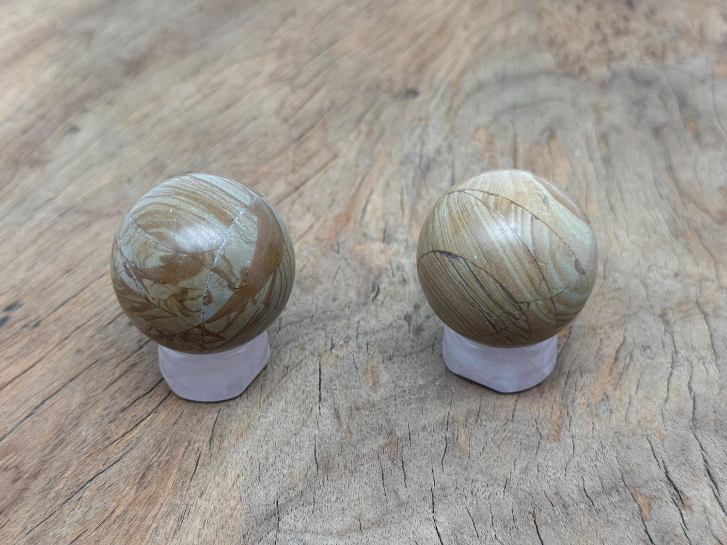Walnut Jasper Sphere Gemstone - Crystal Ball - 40-50mm - BA1065