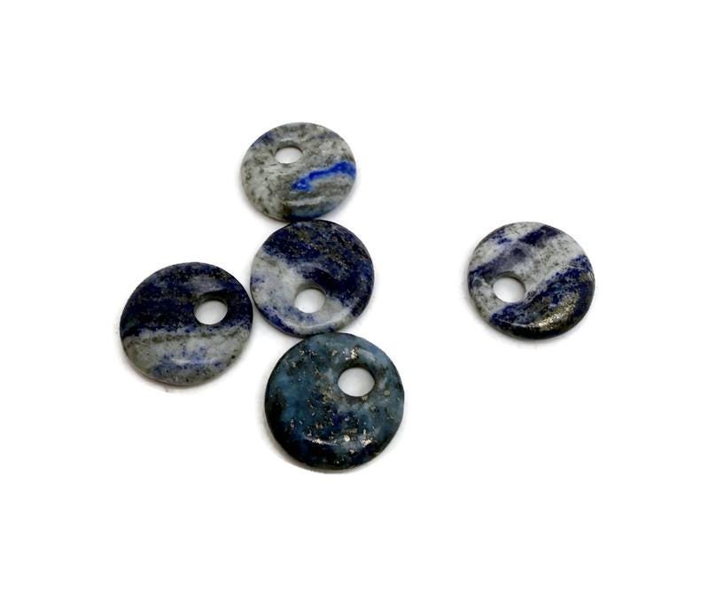 Pendentif donut en cristal de lapis-lazuli - Breloque en pierre Pi - 20 mm - DO1078